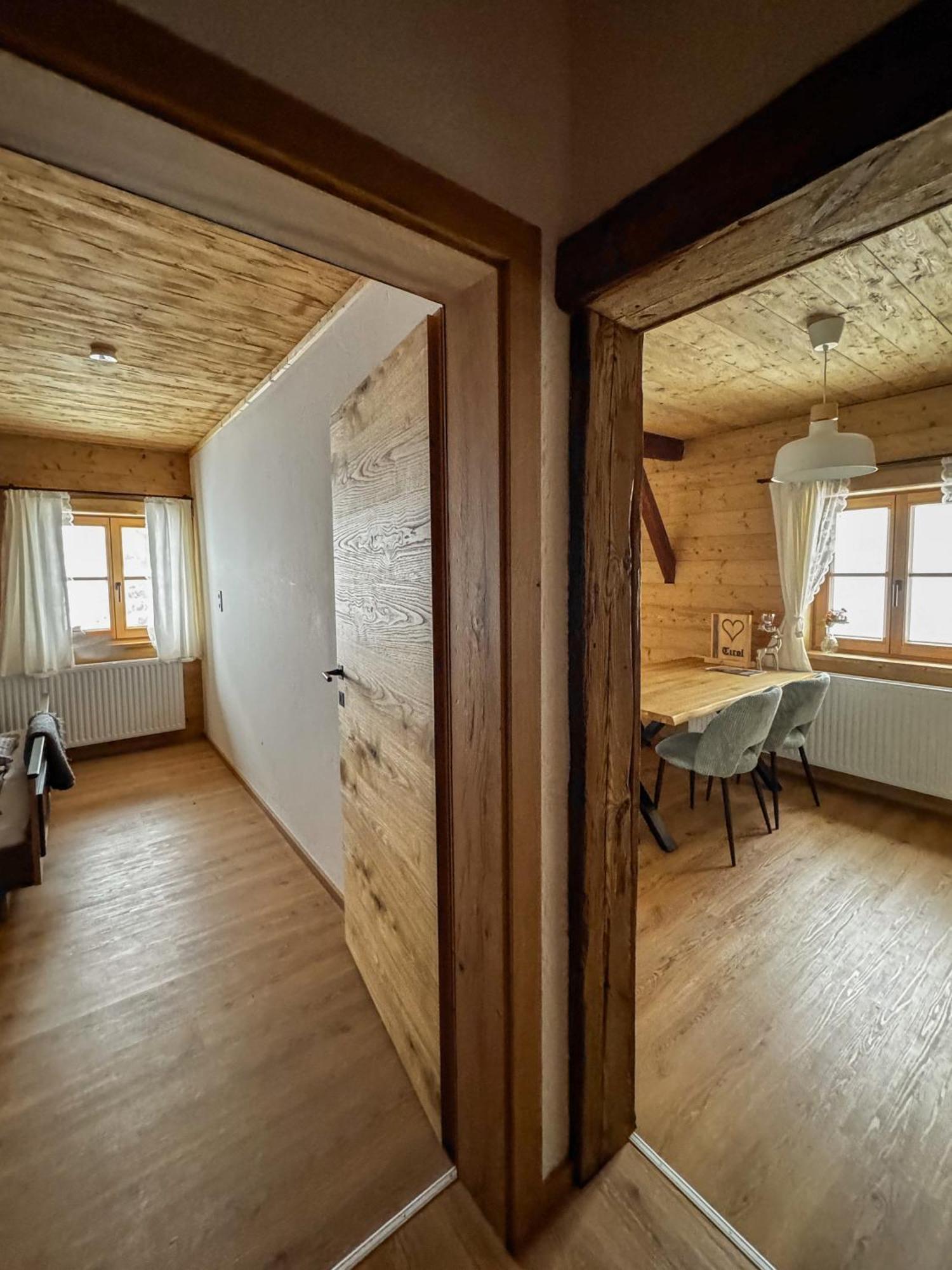 Peer Alm Hotel Navis Buitenkant foto