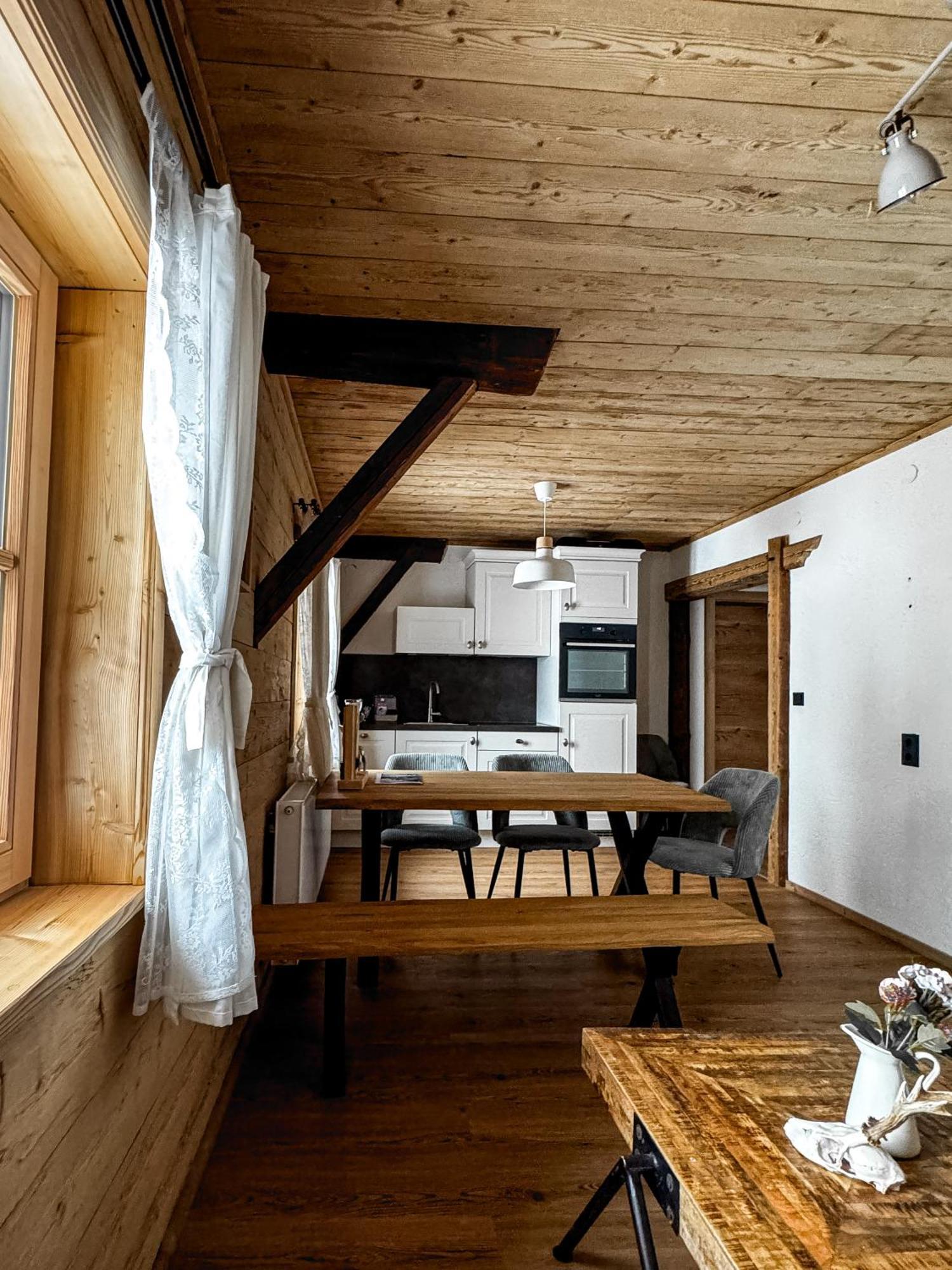 Peer Alm Hotel Navis Buitenkant foto