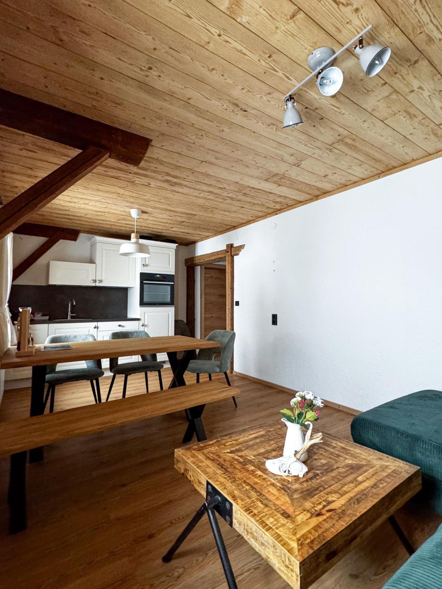 Peer Alm Hotel Navis Buitenkant foto