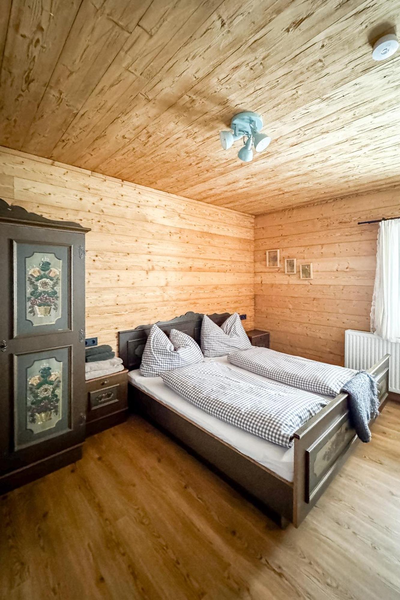Peer Alm Hotel Navis Buitenkant foto