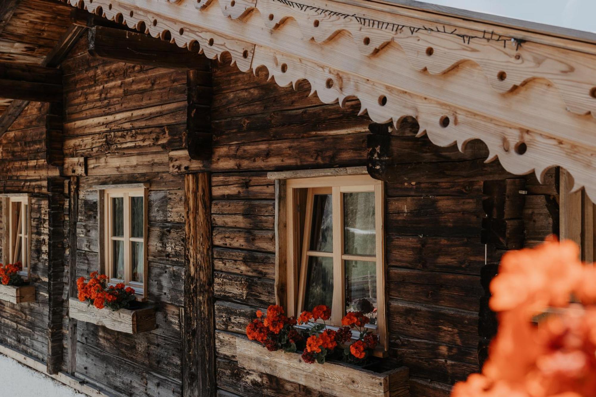Peer Alm Hotel Navis Buitenkant foto